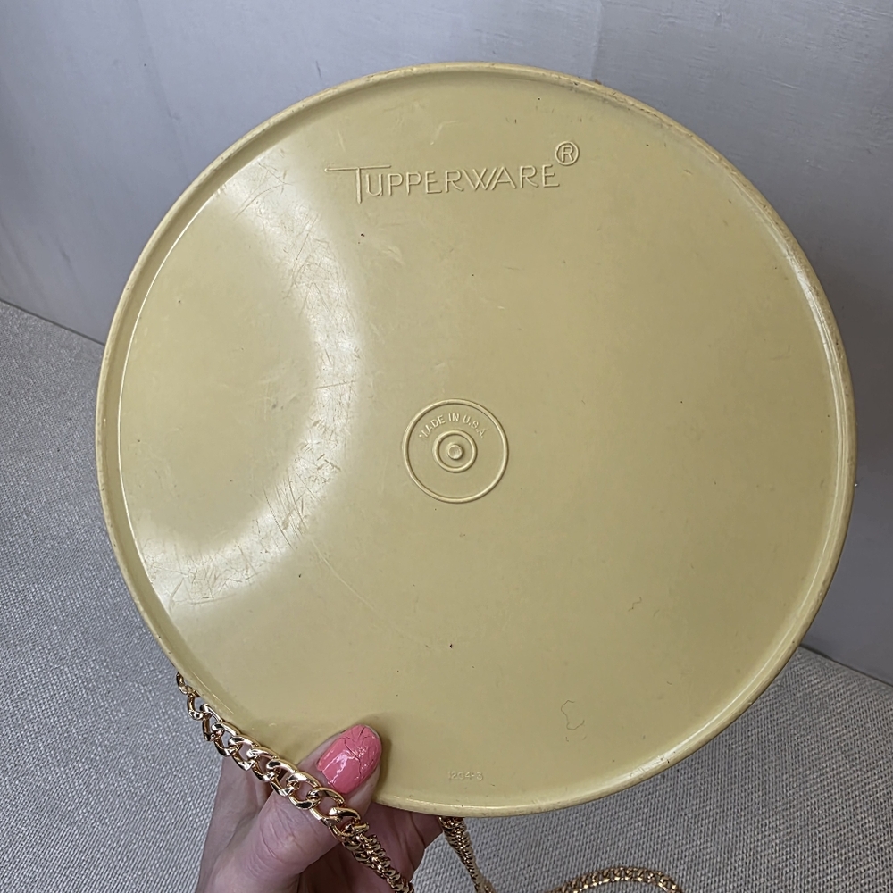 VINTAGE Tupperware Servalier Bowl Crossbody Bag | Upcycled Kitsch Yellow Purse - Picture 6 of 9
